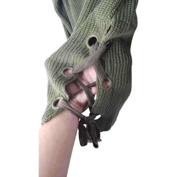 Love Tree Green Sweater Long Sleeve With Ties on the sides‎ Size Medium - Picture 2 of 4